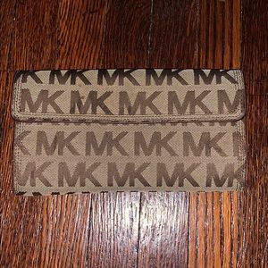 Michael Kors wallet